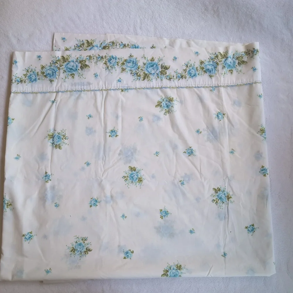 Vintage Springmaid Wondercale King Flat Sheet White Blue Floral Rose Scalloped